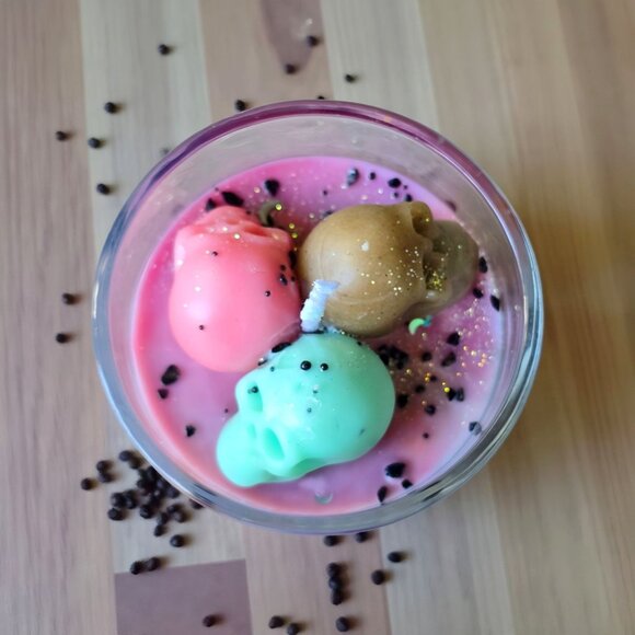 Skull Candle in Glass ✦ Vanilla Cherry Cheesecake ✦ Oatmeal Raisin ✦ Cinnamon - Picture 5 of 8